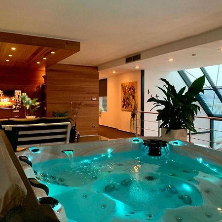 Wellness Dome Penthouse Suite Kerkrade Eksteriør billede