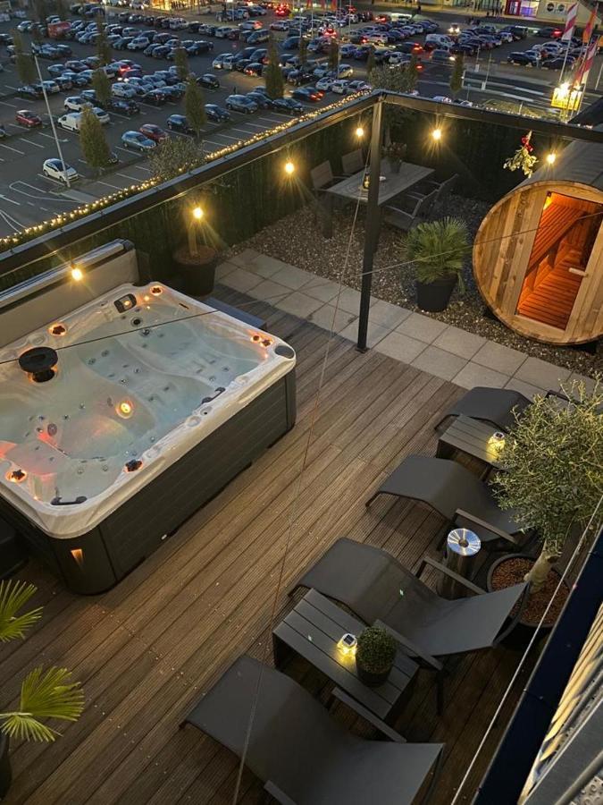 Wellness Dome Penthouse Suite Kerkrade Eksteriør billede